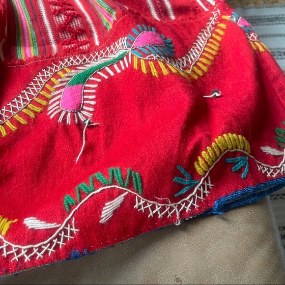 Gorgeous vintage embroidered multicolor skirt - Picture 8 of 11